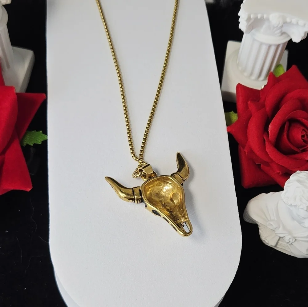 Gold Bull Head Pendant Necklace Western Steer Horned Skull Chain Unisex Outlaw